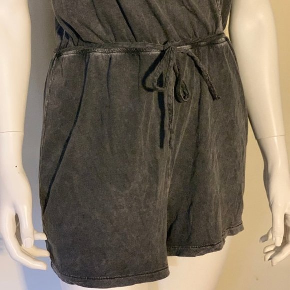 Grey Romper ▪️ Divided by H&M - Picture 8 of 10